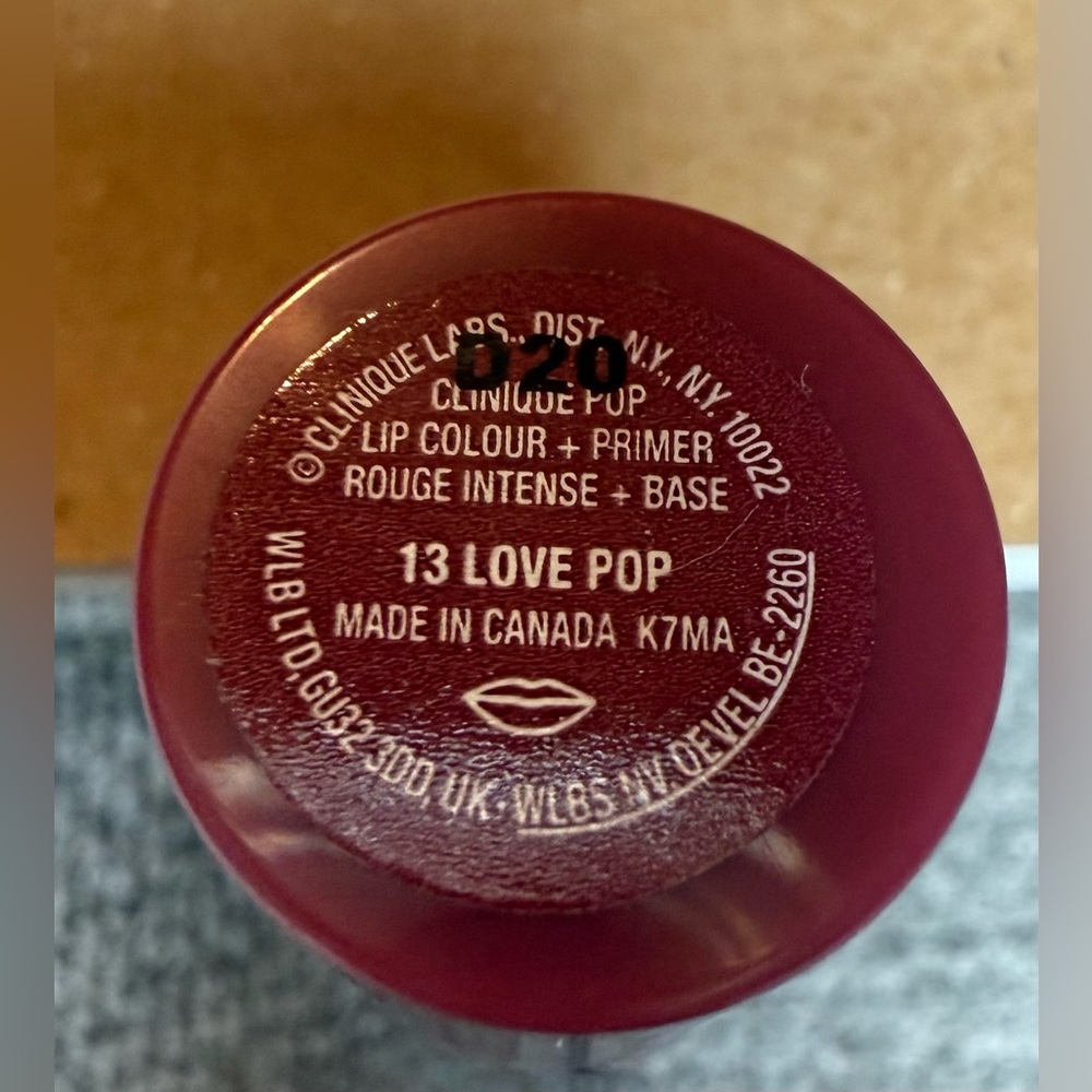 NWOB Clinique Love Pop Lipstick - Picture 3 of 5